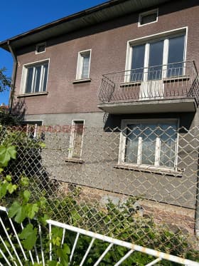 Продава ЕТАЖ ОТ КЪЩА град София, гр. Нови Искър 70 000 € 136 908.10 лв.