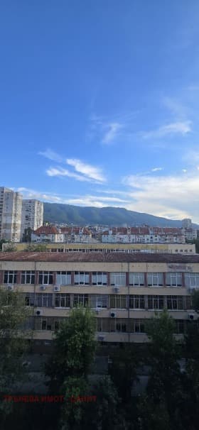 Продава 3-СТАЕН град София, Борово 198 000 € 387 254.34 лв.