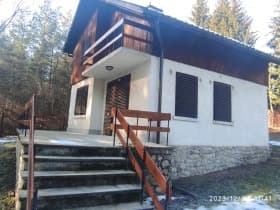 Продава КЪЩА град София, м-т Щъркелово гнездо 180 000 € 352 049.40 лв.