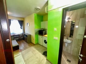 Продава 1-СТАЕН град София, Банишора 124 000 € 242 522.92 лв.