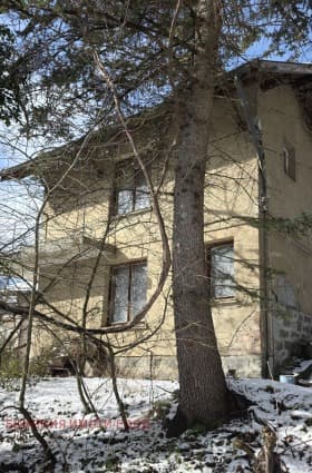 Продава КЪЩА град София, с. Бистрица 349 800 € 684 149.33 лв.