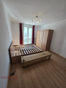Продава 3-СТАЕН град София, Витоша 310 000 € 606 307.30 лв.