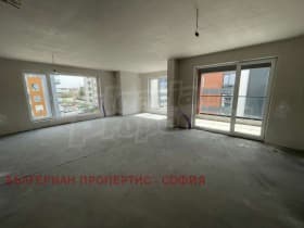Продава 4-СТАЕН град София, Кръстова вада 445 000 € 870 344.35 лв.