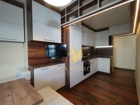 Продава 3-СТАЕН град София, Център 350 000 € 684 540.50 лв.