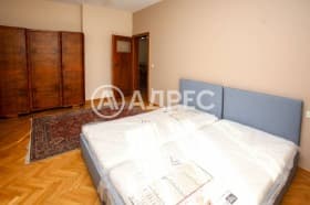 Продава 3-СТАЕН град София, Център 650 000 € 1 271 289.50 лв.