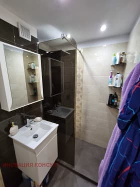 Продава 2-СТАЕН град София, Сухата река 121 800 € 238 220.09 лв.