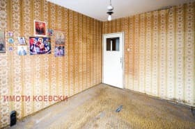 Продава 3-СТАЕН град София, Красна поляна 3 150 000 € 293 374.50 лв.