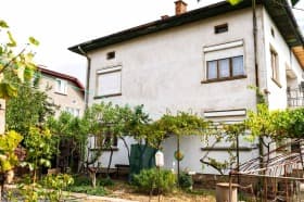 Продава КЪЩА град София, гр. Нови Искър 199 900 € 390 970.42 лв.