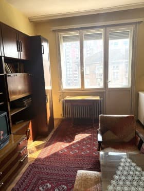 Продава 2-СТАЕН град София, Център 195 000 € 381 386.85 лв.