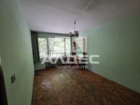Продава 2-СТАЕН град София, Изгрев 238 900 € 467 247.79 лв.