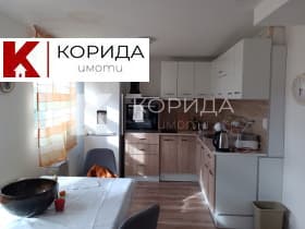Продава 3-СТАЕН град София, Изток 420 000 € 821 448.60 лв.