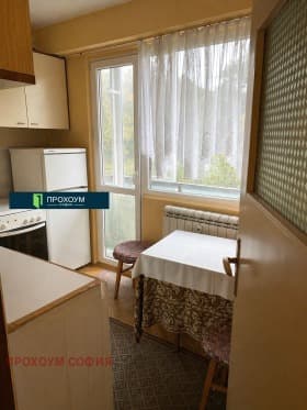 Продава 3-СТАЕН град София, Гоце Делчев 199 998 € 391 162.09 лв.