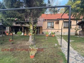 Продава КЪЩА град София, гр. Нови Искър 900 000 € 1 760 247.00 лв. Цената е без ДДС