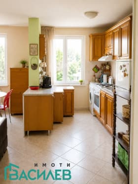Продава 3-СТАЕН град София, Оборище 320 000 € 625 865.60 лв.