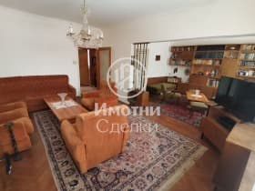Продава 3-СТАЕН град София, Център 309 000 € 604 351.47 лв.