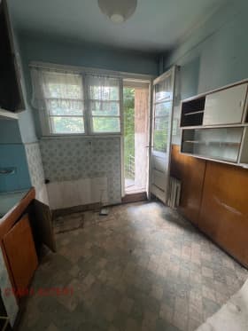 Продава 3-СТАЕН град София, Оборище 332 000 € 649 335.56 лв.