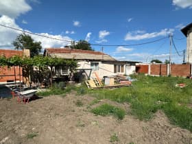Продава КЪЩА град София, с. Волуяк 159 900 € 312 737.22 лв.