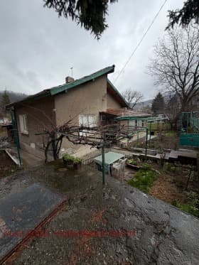 Продава КЪЩА град София, с. Владая 199 999 € 391 164.04 лв.