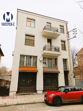 Продава 3-СТАЕН град София, Център 119 000 € 232 743.77 лв.