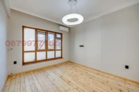 Продава 2-СТАЕН град София, Докторски паметник 450 000 € 880 123.50 лв.