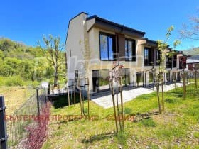 Продава КЪЩА град София, с. Владая 515 000 € 1 007 252.45 лв.