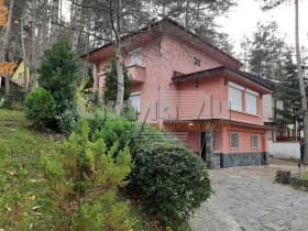 Продава КЪЩА град София, гр. Банкя 950 000 € 1 858 038.50 лв.