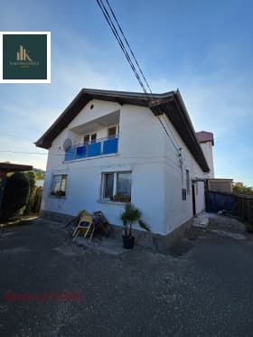 Продава КЪЩА град София, Враждебна 425 000 € 831 227.75 лв.