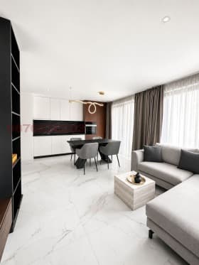 Продава 3-СТАЕН град София, Изток 585 000 € 1 144 160.55 лв.
