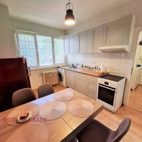Продава 2-СТАЕН град София, Изток 245 000 € 479 178.35 лв.