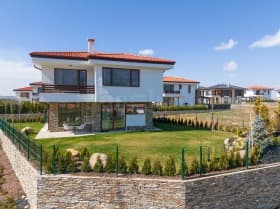 Продава КЪЩА град София, с. Владая 422 780 € 826 885.81 лв. Цената е без ДДС
