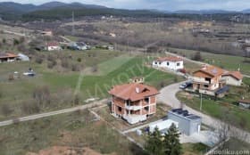 Продава КЪЩА град София, с. Подгумер 256 000 € 500 692.48 лв.